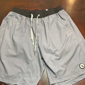 Vuori Mens shorts. Medium. Kore shorts. 7” inseam.